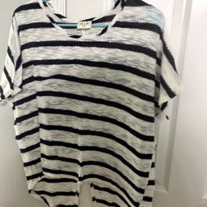 Short sleeve sweater